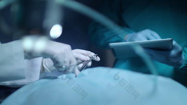 外科医生平板电脑医疗平板电脑手术手外科医生操作团队